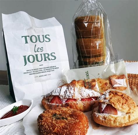 tous les jours bakery & cafe photos|More.